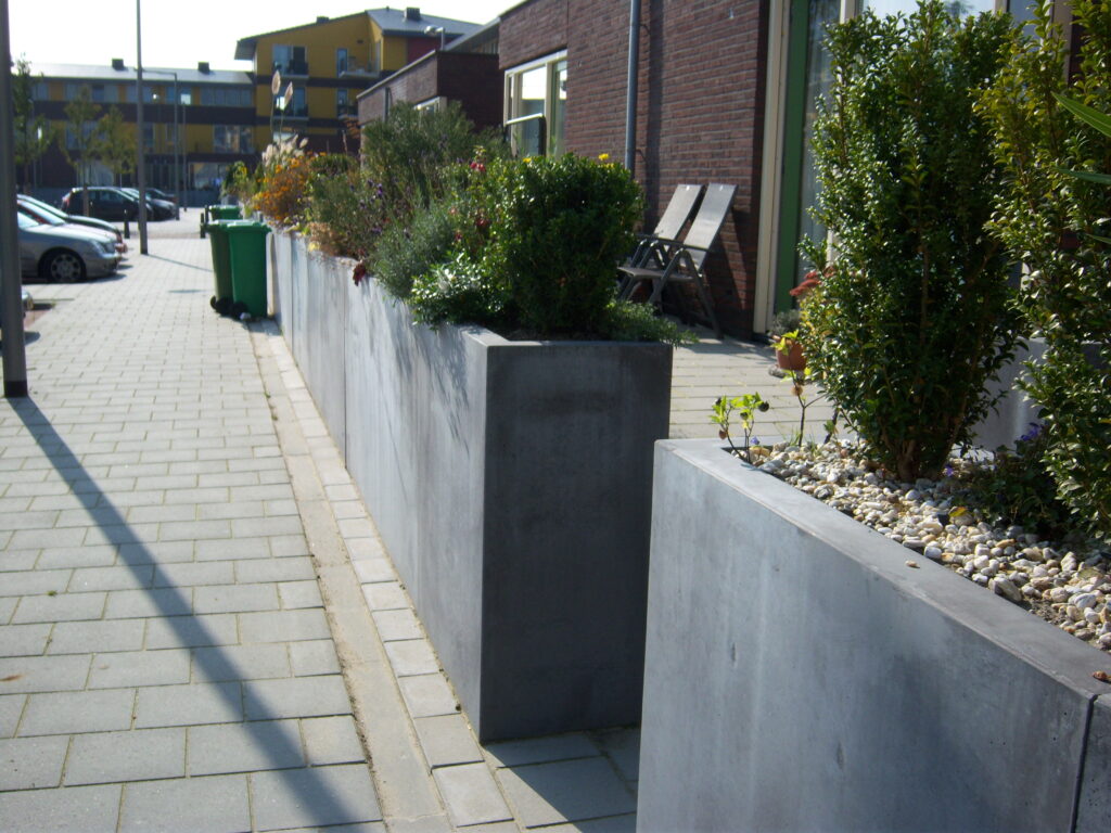 Bloembak, bloembakken, plantenbak, plantenbakken, plantenbak openbare ruimte, bloembak openbare ruimte
