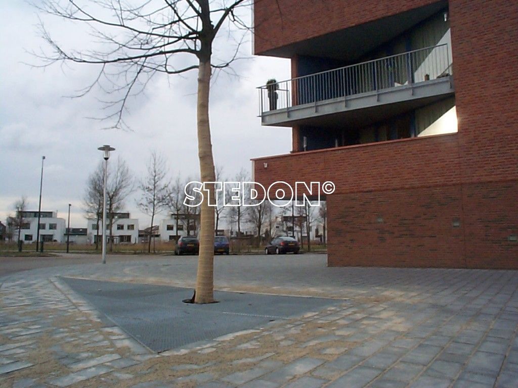 Boomrooster straatmeubilair