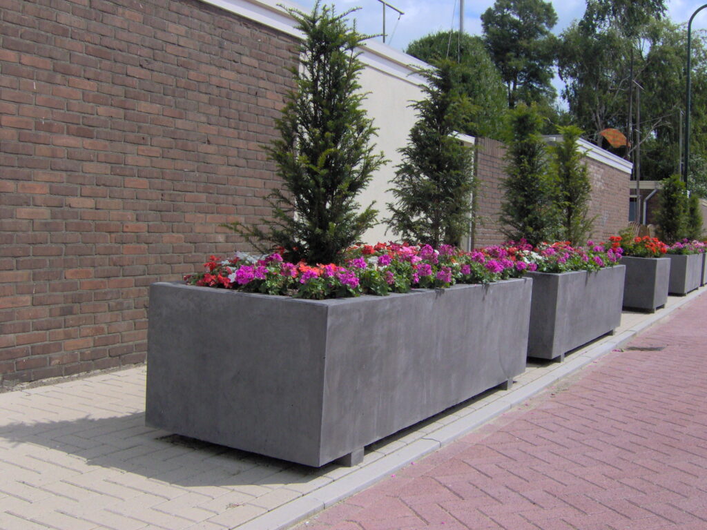 Bloembak, bloembakken, plantenbak, plantenbakken, plantenbak openbare ruimte, bloembak openbare ruimte