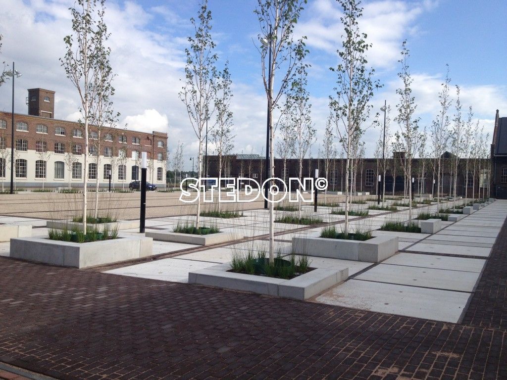 Bloembakken beton straatmeubilair