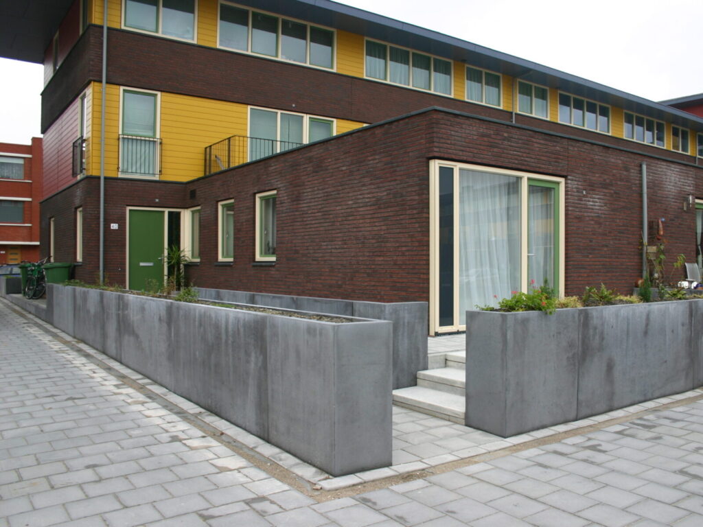 Bloembak, bloembakken, plantenbak, plantenbakken, plantenbak openbare ruimte, bloembak openbare ruimte