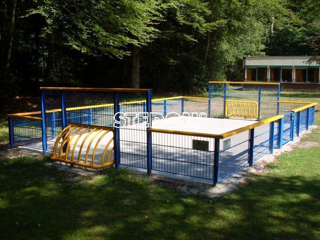 Pannakooi, pannakooien, pannavels, pannavelden, sportkooi, sportkooien, voetbalkooi, voetbalkooien, pannakooi openbare ruimte