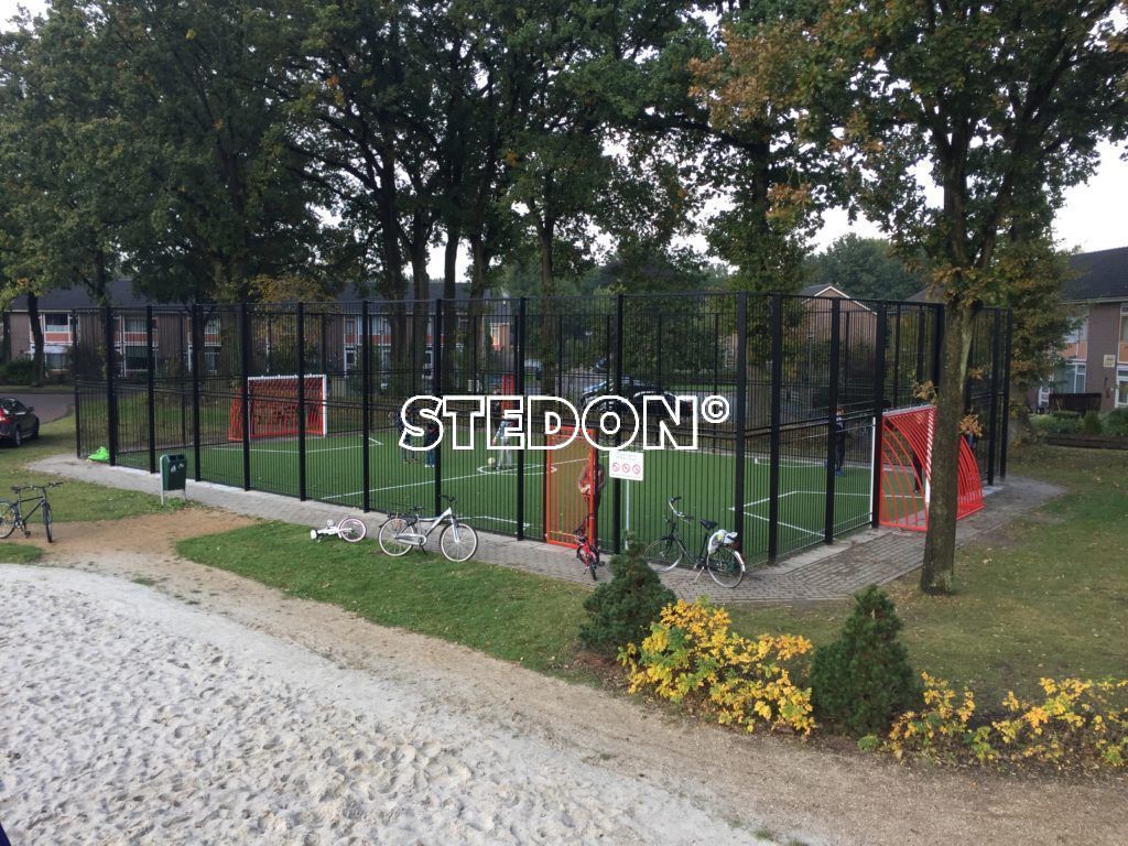 sportkooi, sportkooien, sportarena, sportarena's, sportveld, sportvelden, voetbalkooi, voetbalkooien