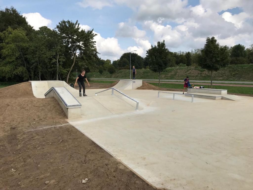 mini ramp halfpipe in skatepark op maat wijchen