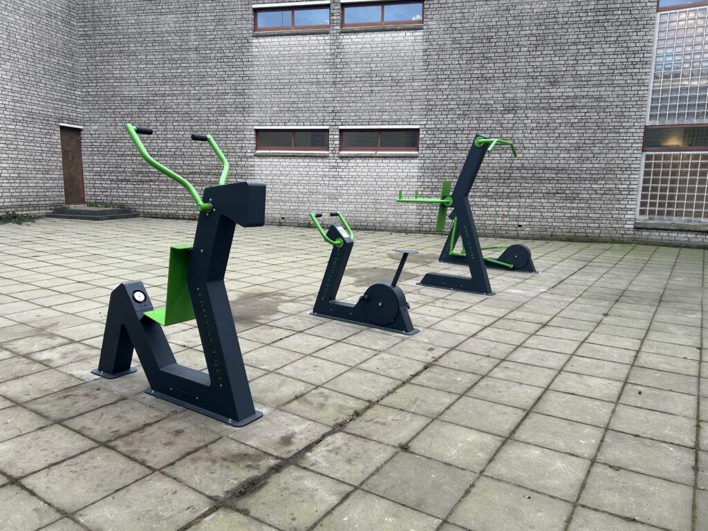 Buiten fitnesstoestellen, Hydraulisch weerstandsysteem, bootcamp, outdoor fitness, buiten fitness, vandalismebestendig buiten fitnesstoestellen