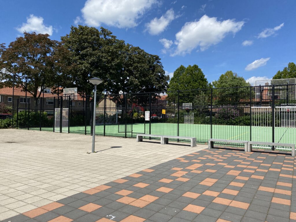 sportkooi, sportkooien, sportarena, sportarena's, sportveld, sportvelden, voetbalkooi, voetbalkooien