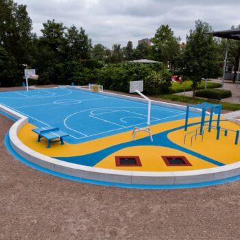 sportkooi, sportkooien, sportarena, sportarena's, sportveld, sportvelden, voetbalkooi, voetbalkooien