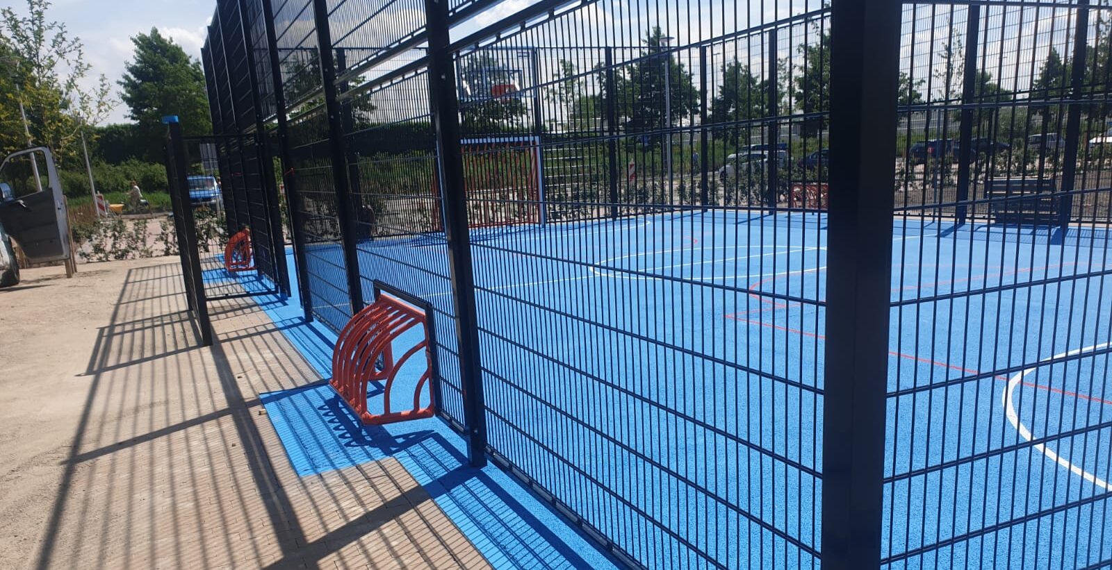 sportkooi, sportkooien, sportarena, sportarena's, sportveld, sportvelden, voetbalkooi, voetbalkooien