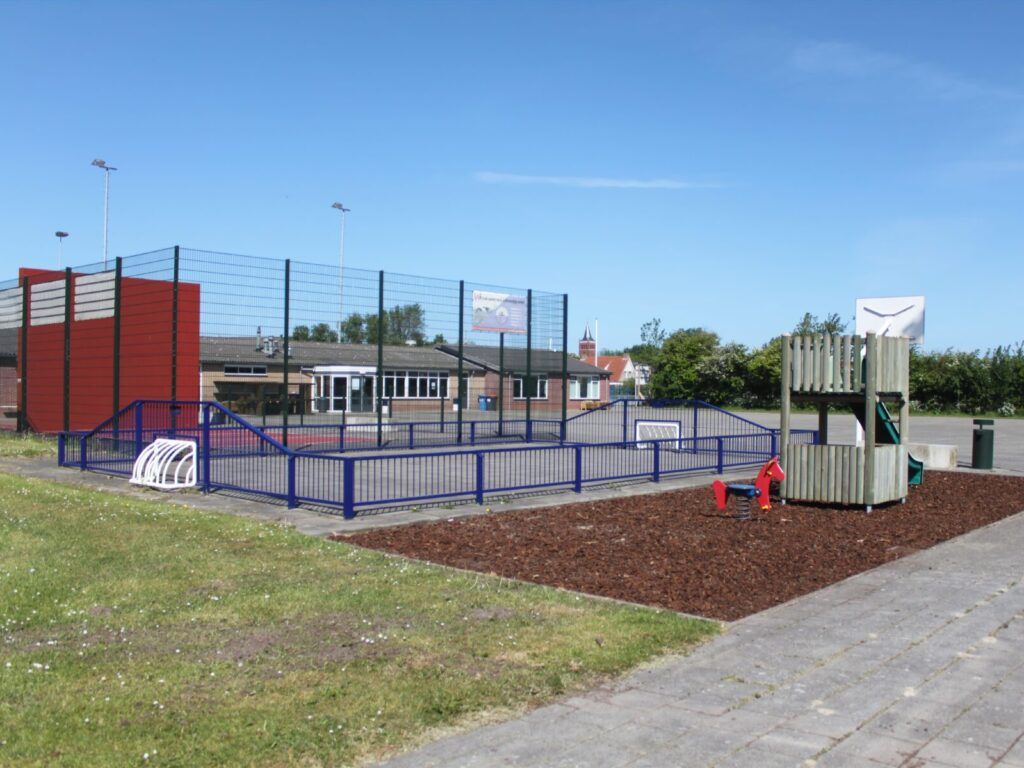 Pannakooi voor elk budget, Pannakooi rond, Pannakooi DSM, Pannakooi, pannakooien, pannaveld, pannavelden, sportkooi, sportkooien, voetbalkooi, voetbalkooien, pannakooi openbare ruimte