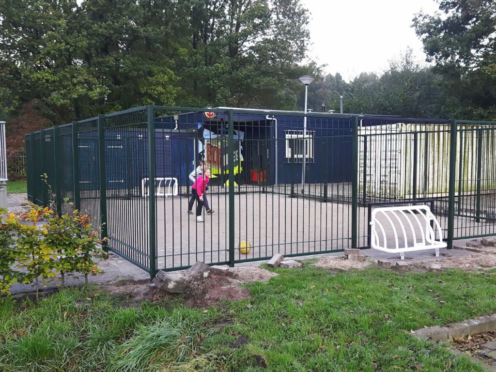 Pannakooi voor elk budget, Pannakooi rond, Pannakooi DSM, Pannakooi, pannakooien, pannaveld, pannavelden, sportkooi, sportkooien, voetbalkooi, voetbalkooien, pannakooi openbare ruimte