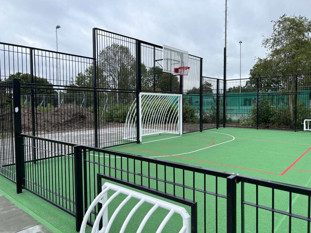 Combinatie doel, combinatie doelen, combi-doel, combi doelen, combineer voetbal en basketbal, multi sport doel, voetbaldoel